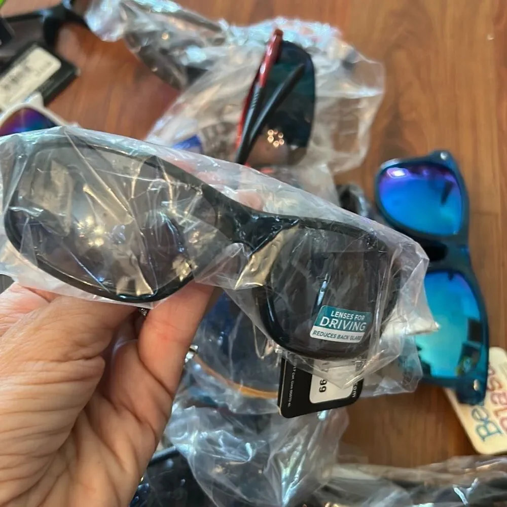 NWT 5 pair mystery box assorted box Foster Grant sunglasses surprise box